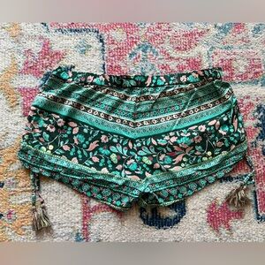 Aerie Tassel Festival Shorts Small